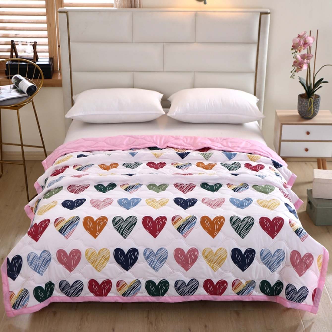 A washed quilt core, ground wool printed quilt, can be washed by washing machine, home bed products single and double quilt core
