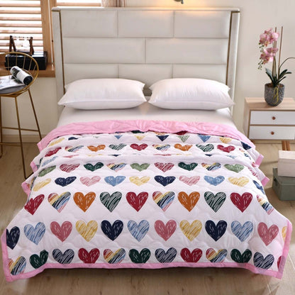 A washed quilt core, ground wool printed quilt, can be washed by washing machine, home bed products single and double quilt core