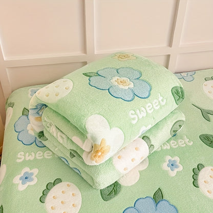 1 piece floral print soft flannel blanket – suitable for use on beds, sofas，suitable for all seasons.