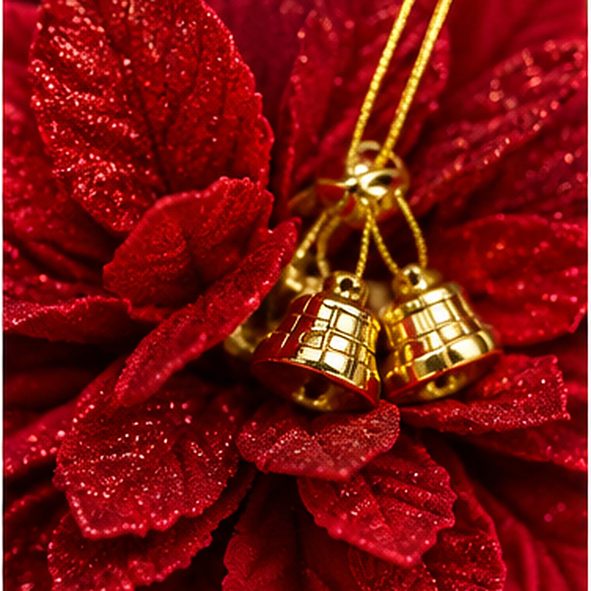 Glittering Gold Layered Petal Christmas Baubles with Jingle Bells – Set of 4 – Velvet Festive Red variant view